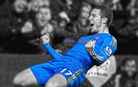 虚拟绿茵风暴，FC26年度蓝阵容揭晓，新时代三叉戟领衔，范戴克坐镇后防