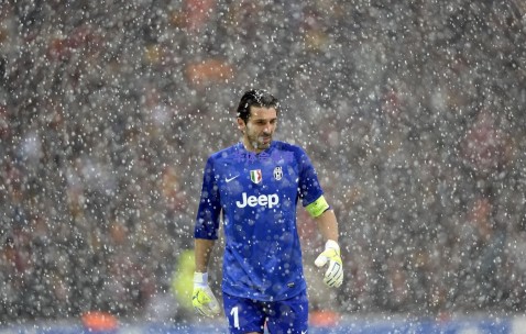 防线之惑，拉门斯与奥纳纳数据对比，揭示曼联门将位置的新思考