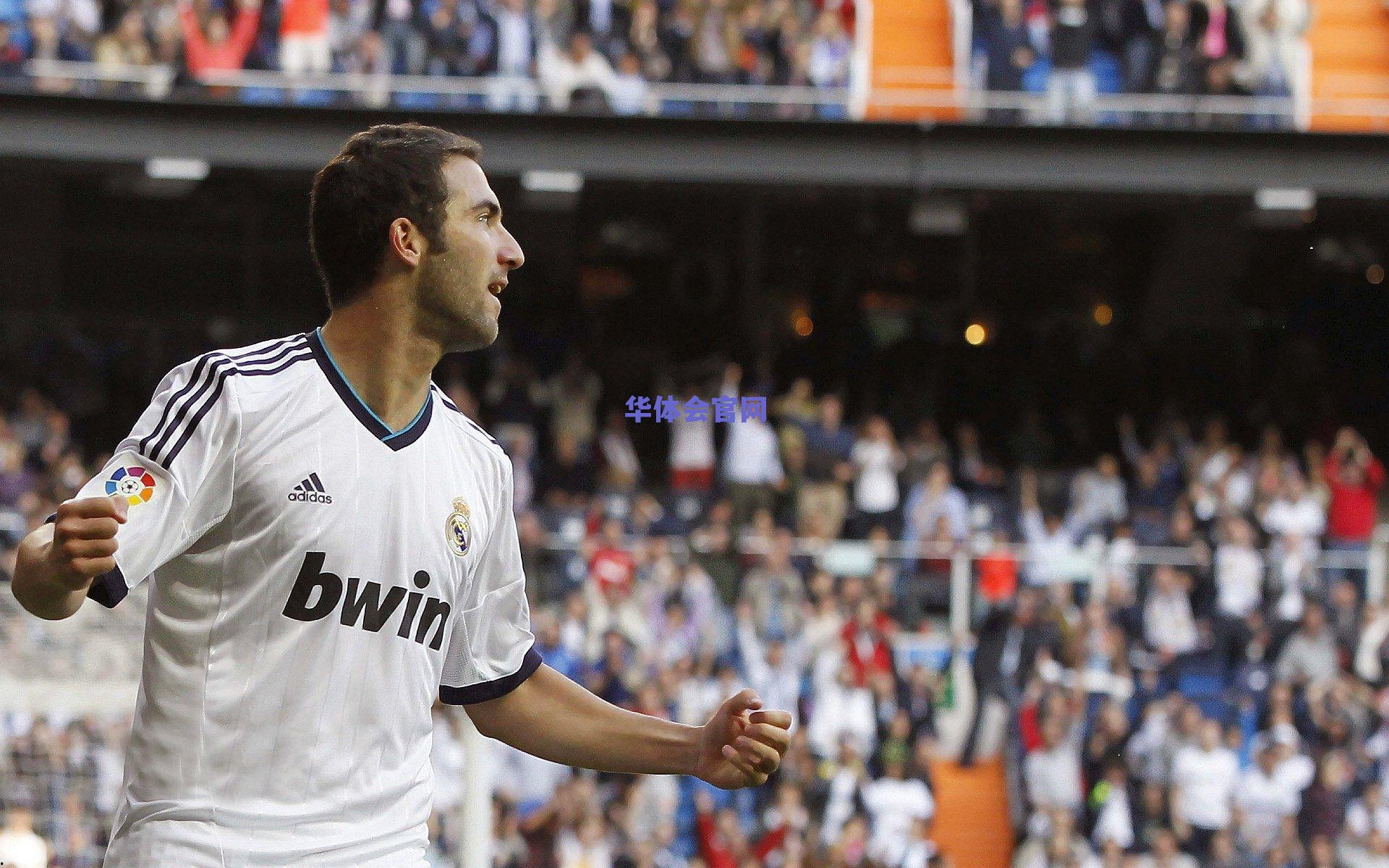 豪斯伤退系列赛告急 詹姆斯浓眉预计出战关键第五战